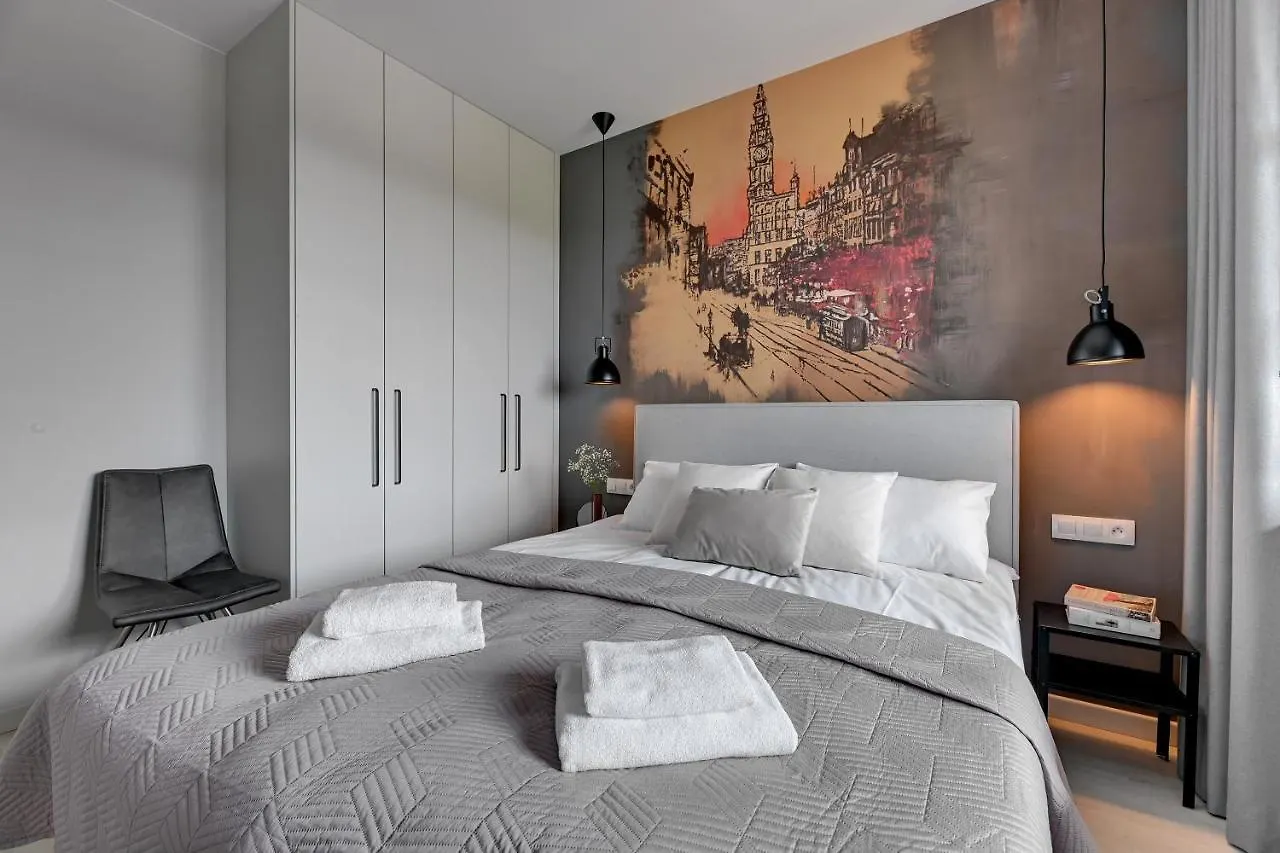 Flatbook - City Center Apartments Doki Living Gdańsk