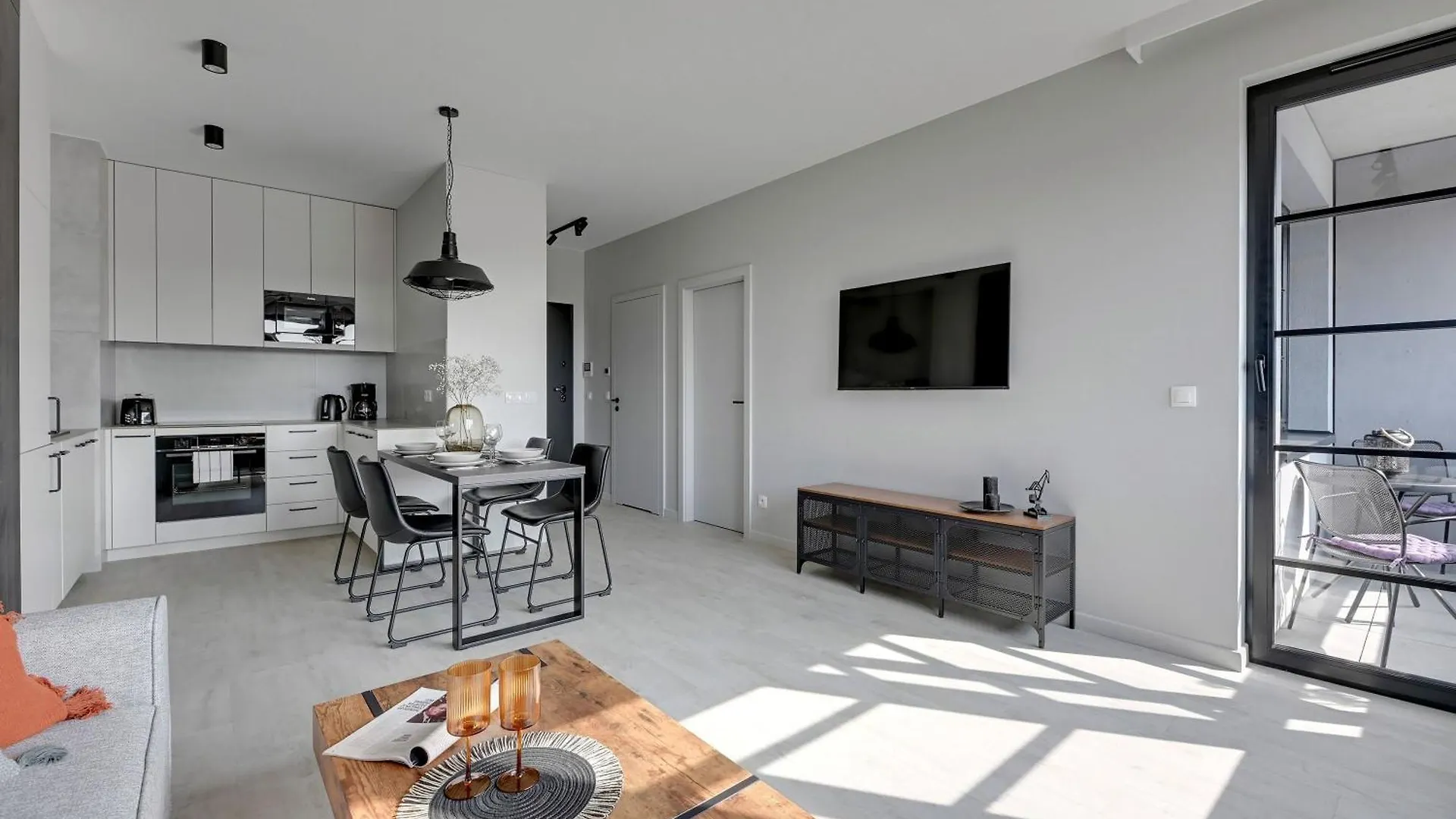 Flatbook - City Center Apartments Doki Living Gdańsk 0*,