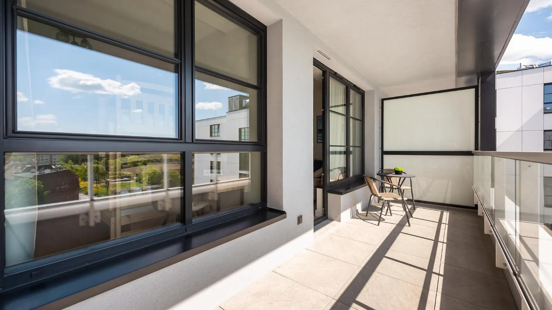 Flatbook - City Center Apartments Doki Living Gdańsk