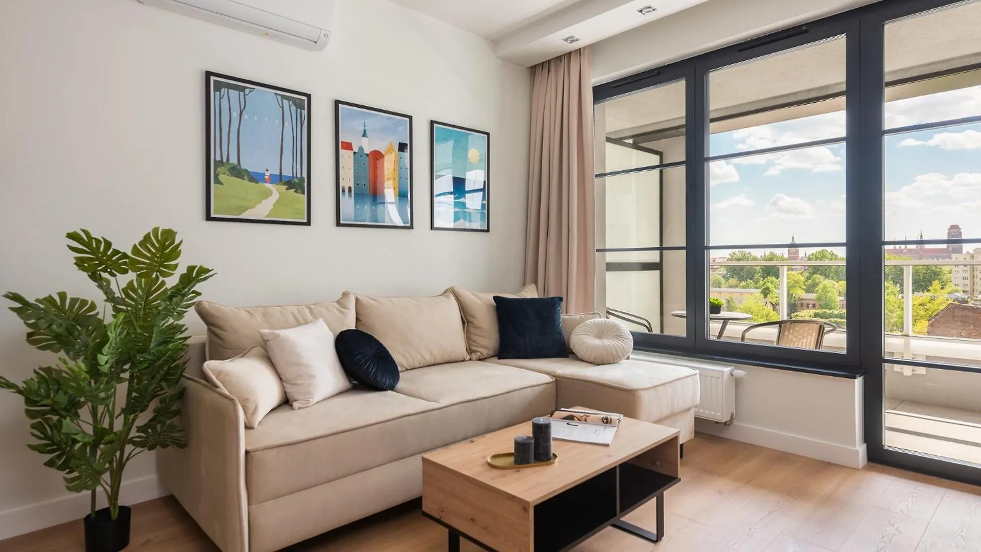 Flatbook - City Center Apartments Doki Living Gdańsk Polen