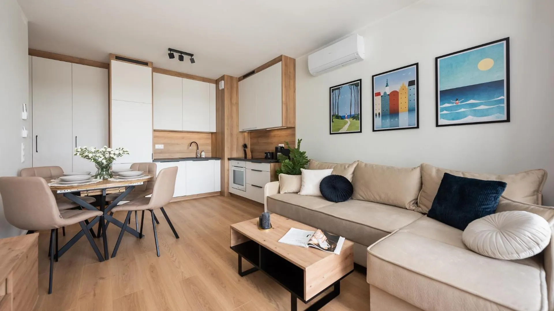 Flatbook - City Center Apartments Doki Living Gdańsk