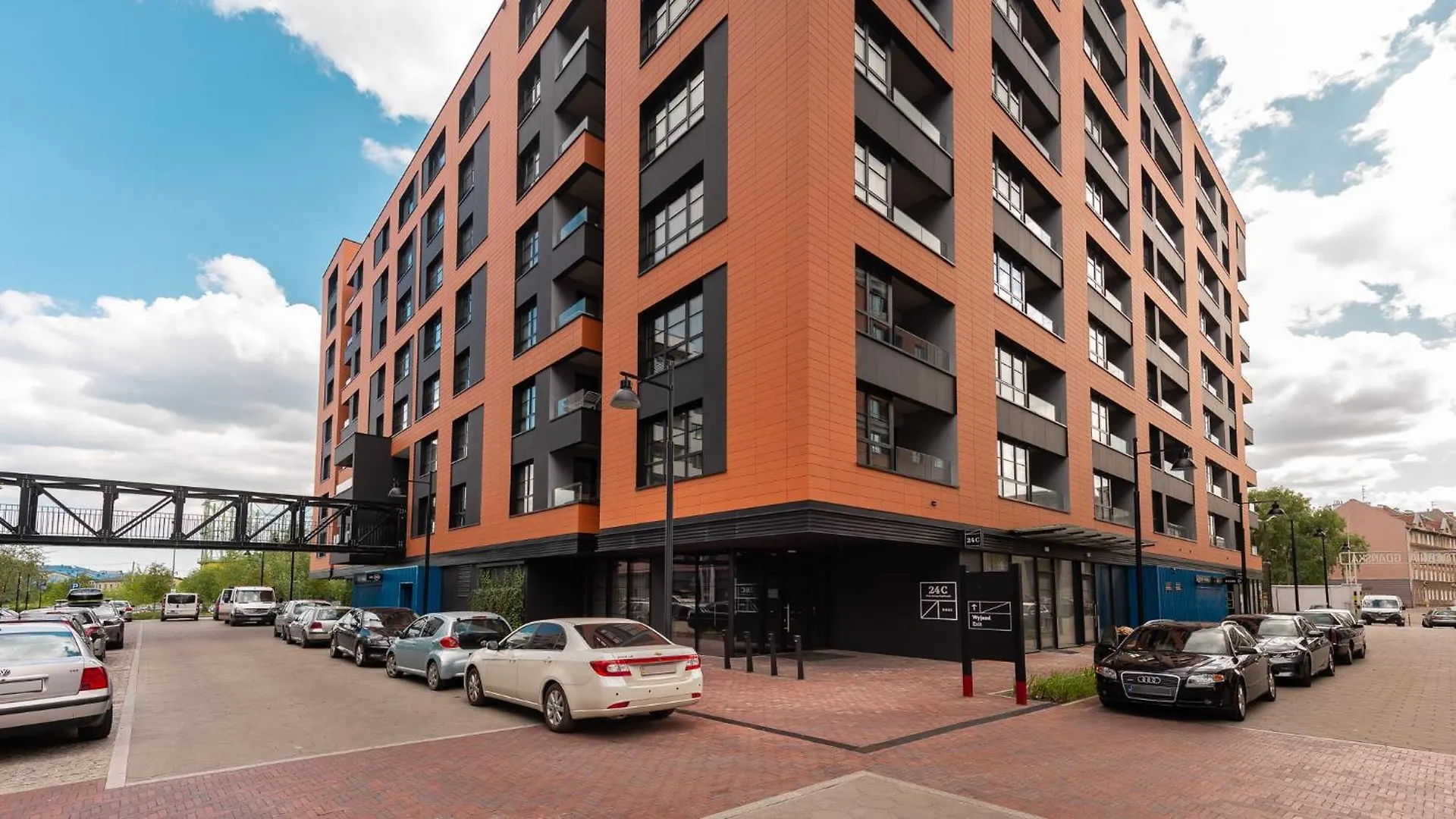 Flatbook - City Center Apartments Doki Living Gdańsk 0*,  Polen